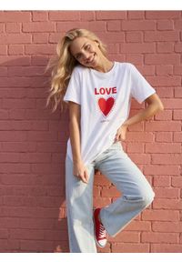 Sinsay - Koszulka z motywem serca - biały. Kolor: biały #1