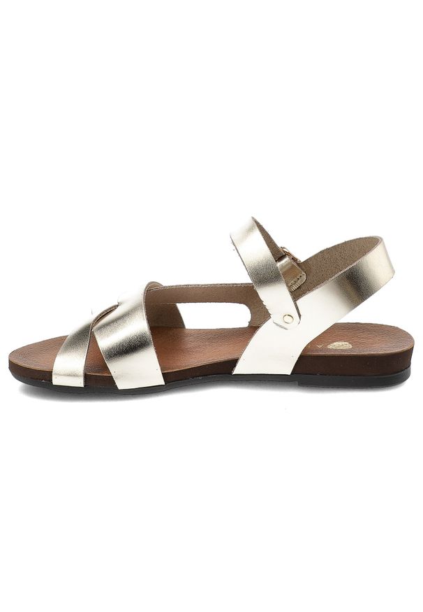 Złote Sandały Armodo Stylowe Obuwie Damskie. Okazja: na spacer, na plażę. Zapięcie: pasek. Kolor: złoty. Materiał: materiał. Sezon: lato. Styl: elegancki