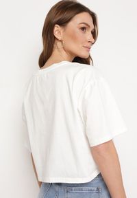 Born2be - Biały Krótki Bawełniany T-shirt z Ozdobną Aplikacją ze Sznurkiem Abiola. Kolor: biały. Materiał: bawełna. Długość: krótkie. Wzór: aplikacja #7
