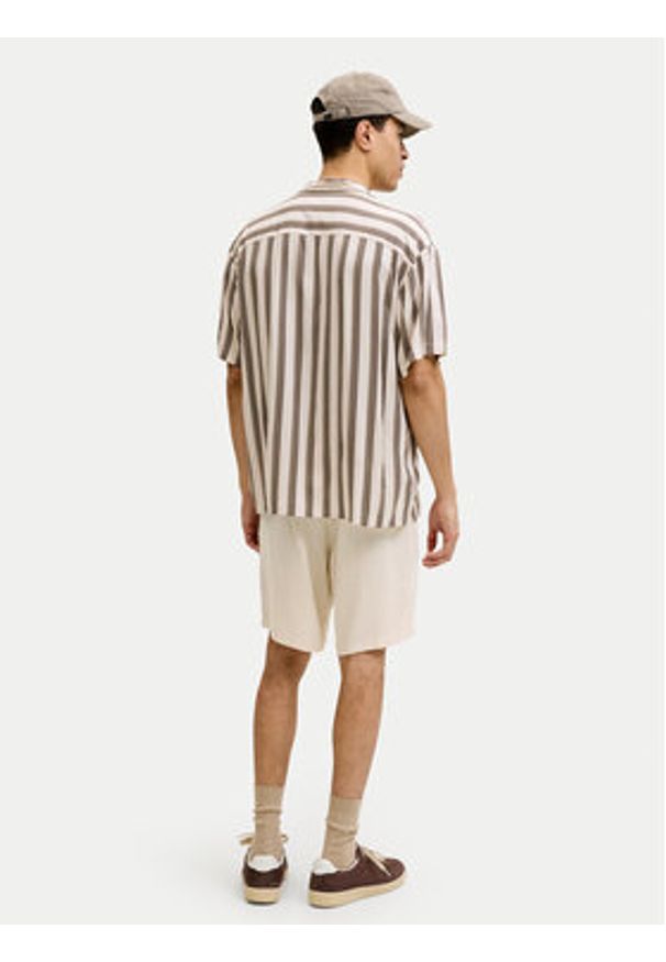 Jack & Jones Szorty materiałowe Ace Mykonos 12269376 Beżowy Regular Fit. Kolor: beżowy. Materiał: wiskoza