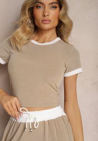 Renee - Brązowy Komplet z Prążkowanego Materiału T-shirt Szerokie Spodnie z Gumką w Pasie Alandrea. Kolor: brązowy. Materiał: materiał, prążkowany. Wzór: prążki #2