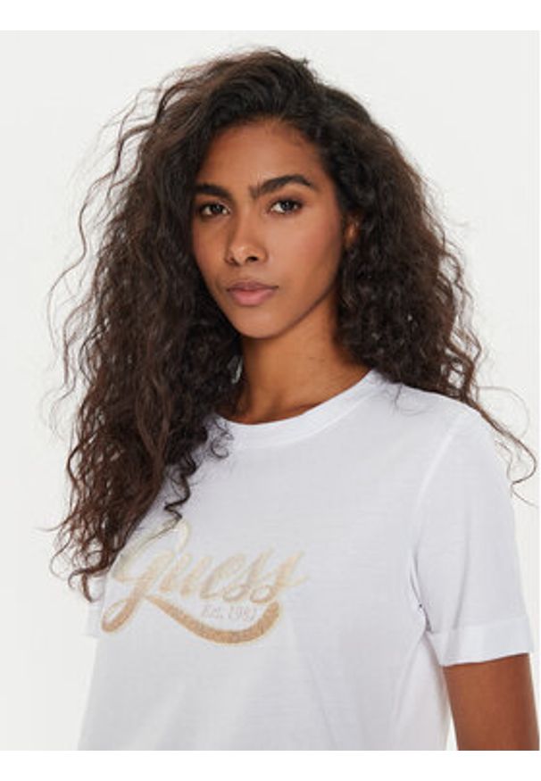 Guess T-Shirt W4YI09 JA914 Biały Regular Fit. Kolor: biały. Materiał: bawełna