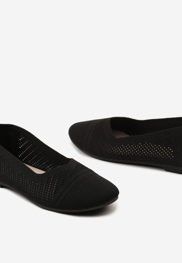 Renee - Czarne Płaskie Balerinki z Siateczkowego Materiału Nelibra. Okazja: na co dzień, na spotkanie biznesowe. Kolor: czarny. Materiał: materiał. Styl: casual, elegancki, biznesowy