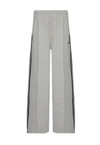 Adidas - adidas Spodnie dresowe adicolor Spacer 3-Stripes JV7497 Zielony Wide Leg. Kolor: zielony. Materiał: bawełna. Sport: turystyka piesza #2