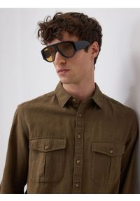Reserved - Koszula regular z lnem - ciemnozielony. Kolor: zielony. Materiał: len #1