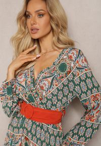 Renee - Zielona Sukienka Rozkloszowana z Paskiem Shara. Okazja: na plażę, na spacer. Kolor: zielony. Materiał: materiał, tkanina. Typ sukienki: kopertowe. Styl: boho. Długość: maxi #4