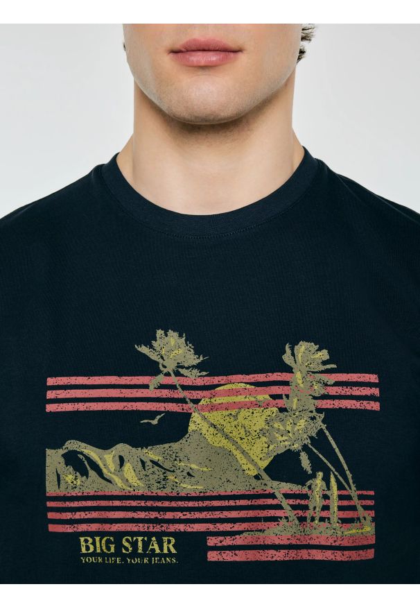 Big-Star - Koszulka męska z nadrukiem granatowa Regger 403. Kolor: niebieski. Materiał: materiał, bawełna. Wzór: nadruk. Styl: klasyczny, vintage