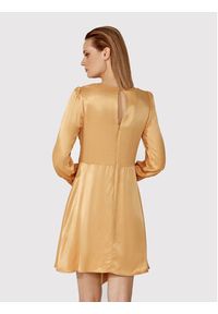 Simple Sukienka codzienna SUD075 Brązowy Regular Fit. Okazja: na co dzień. Kolor: brązowy. Materiał: wiskoza. Typ sukienki: proste. Styl: casual #4