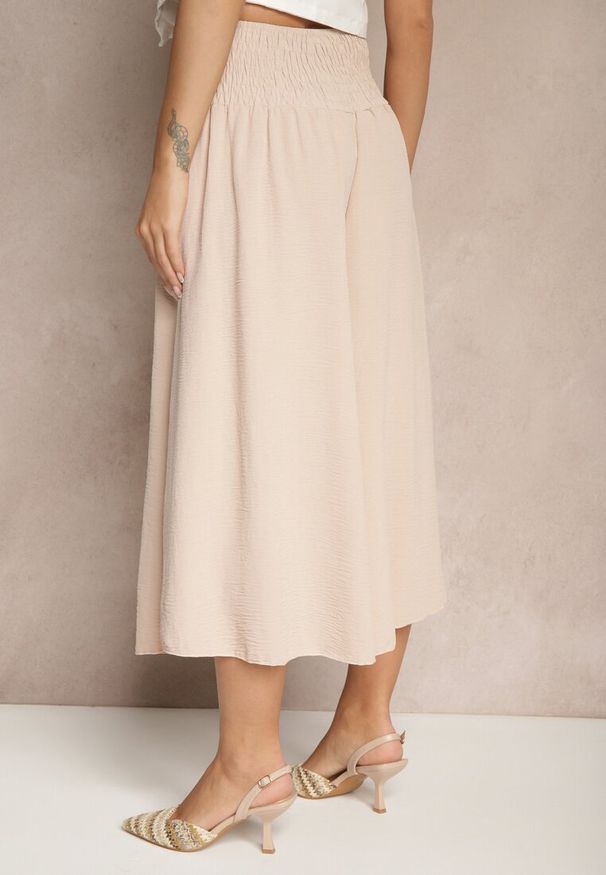 Renee - Beżowe Spodnie Typu Kuloty High Waist o Szerokim Kroju z Marszczeniem Araliannis. Okazja: na co dzień. Stan: podwyższony. Kolor: beżowy. Styl: klasyczny, elegancki, casual
