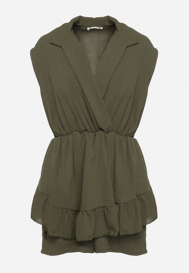 Born2be - Ciemnozielony Krótki Kombinezon z Falbankami i Kołnierzykiem Laravia. Kolor: zielony. Długość: krótkie. Styl: elegancki, wizytowy