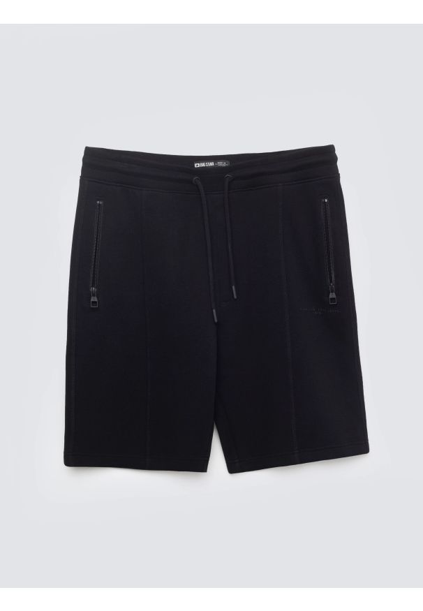 Big-Star - Szorty męskie dresowe czarne Wladorsh 906. Okazja: na co dzień. Kolor: czarny. Materiał: dresówka. Wzór: ze splotem, nadruk. Styl: sportowy, casual, wizytowy