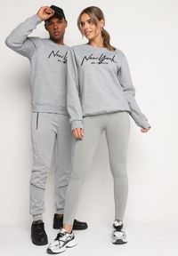 Born2be - Szara Bluza z Dodatkiem Bawełny z Haftowanym Napisem Wykończona Polarem Feladela. Okazja: na co dzień. Kolor: szary. Materiał: polar, bawełna. Długość rękawa: długi rękaw. Długość: długie. Wzór: haft, napisy. Styl: casual #6