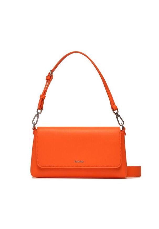 Calvin Klein Torebka Ck Must Shoulder Bag K60K611364 Pomarańczowy. Kolor: pomarańczowy. Materiał: skórzane