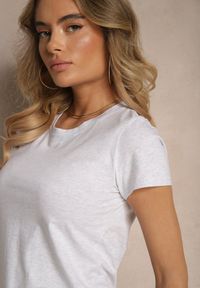 Renee - Jasnoszary Bawełniany T-shirt Typu Basic Olionis. Okazja: na co dzień. Kolor: szary. Materiał: bawełna. Styl: klasyczny, elegancki, casual