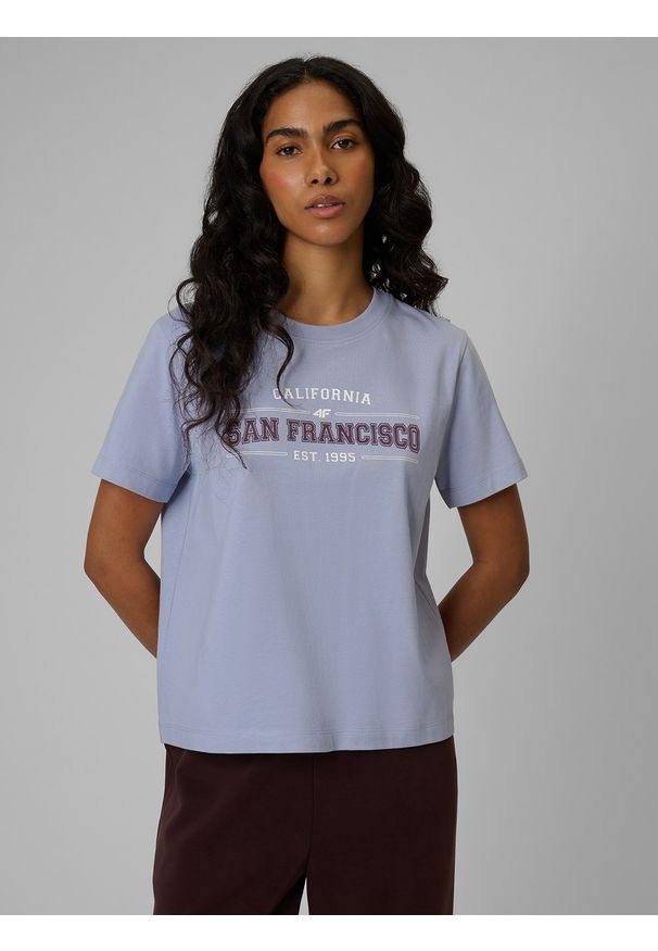 4f - 4F T-shirt boxy z nadrukiem damski - niebieski XS. Okazja: na co dzień. Kolor: niebieski. Materiał: materiał, jeans. Wzór: nadruk. Styl: casual