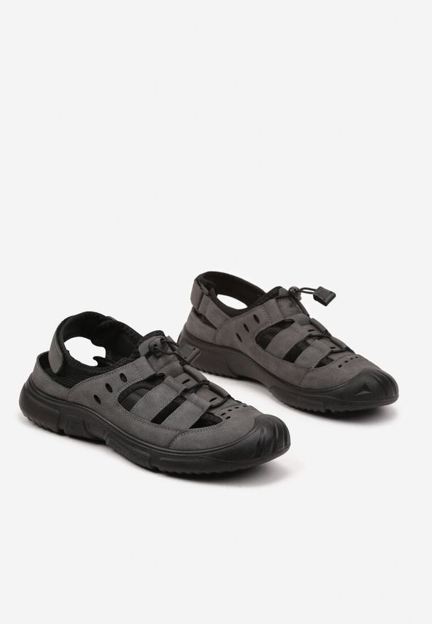 Born2be - Szare Sandały ze Ściągaczem Zaliara. Okazja: na co dzień. Kolor: szary. Styl: casual