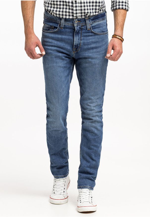 Mustang - MUSTANG VEGAS SLIM MĘSKIE SPODNIE JEANSOWE JEANSY DŻINSY DENIM BLUE 1015350 5000 682, W34 L34. Okazja: na co dzień. Długość: długie. Styl: casual, klasyczny
