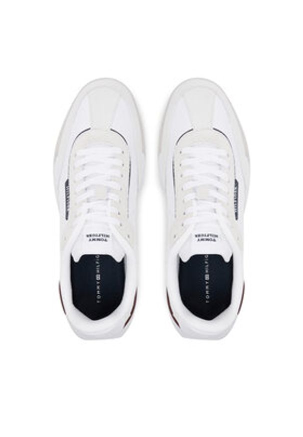 TOMMY HILFIGER - Tommy Hilfiger Sneakersy Retro Runner Seasonal FM0FM05425 Biały. Kolor: biały. Materiał: skóra
