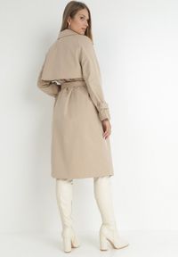 Born2be - Beżowy Płaszcz Długi Trencz z Paskiem Ozrage. Kolor: beżowy. Długość: długie. Sezon: wiosna, jesień. Styl: elegancki, sportowy #6
