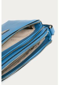 Guess Jeans - Torebka. Kolor: niebieski. Wzór: gładki. Materiał: skórzane. Rozmiar: małe. Rodzaj torebki: na ramię #3