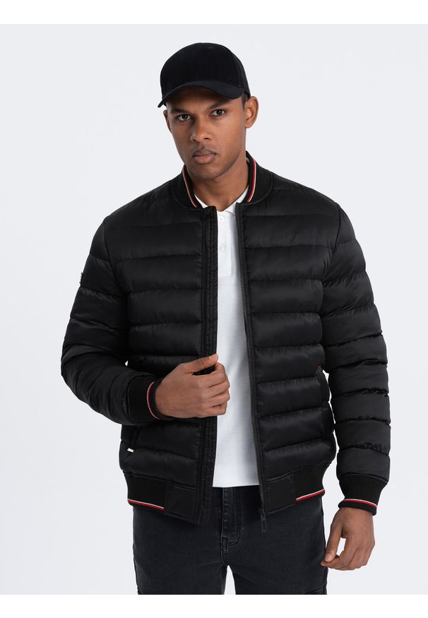 Ombre Clothing - Kurtka męska bomberka o satynowym wykończeniu z kontrastowymi ściągaczami - czarna V1. Kolor: czarny. Materiał: satyna