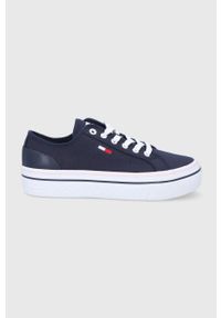 Tommy Jeans Tenisówki damskie kolor granatowy. Nosek buta: okrągły. Zapięcie: sznurówki. Kolor: niebieski. Materiał: guma. Obcas: na platformie #1