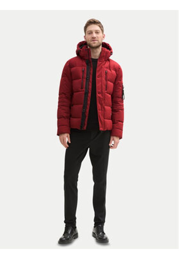 Tom Tailor Kurtka zimowa 1043707 Czerwony Regular Fit. Kolor: czerwony. Materiał: syntetyk. Sezon: zima