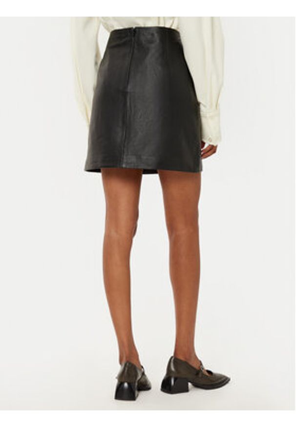 Bruuns Bazaar Spódnica skórzana GentianB BBW4324 Czarny Slim Fit. Kolor: czarny. Materiał: skóra