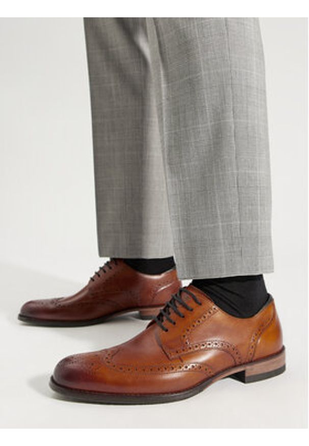 Clarks Półbuty Craftarlolimit 26171453 Brązowy. Kolor: brązowy. Materiał: skóra