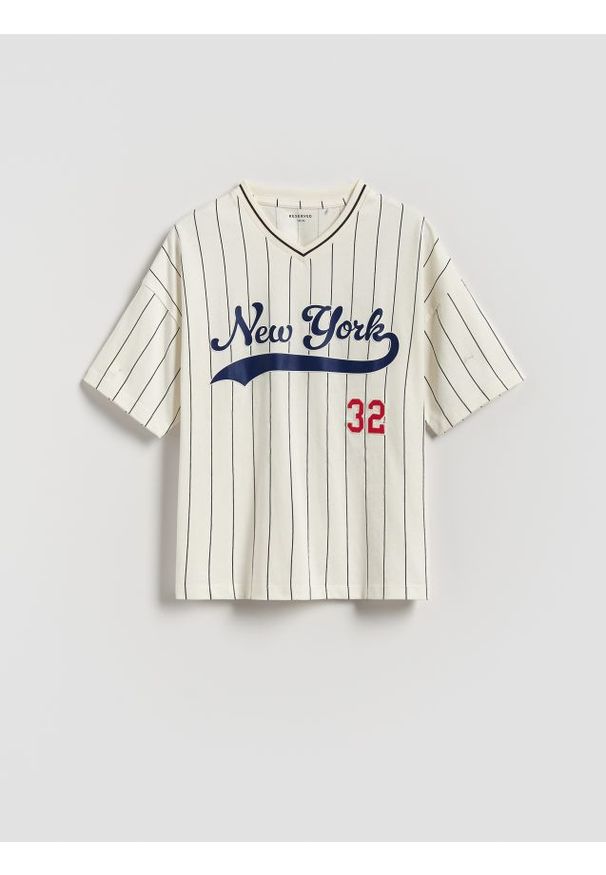 Reserved - T-shirt z nadrukiem - złamana biel. Materiał: dzianina, bawełna. Wzór: nadruk