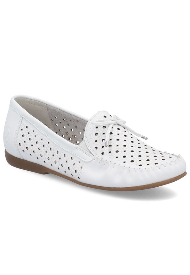 Skórzane mokasyny damskie ażurowe lekkie komfortowe białe Rieker L6352-80. Kolor: biały. Materiał: skóra. Wzór: ażurowy