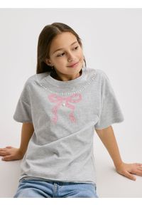 Reserved - T-shirt z perełkami - jasnoszary. Kolor: szary. Materiał: bawełna #1