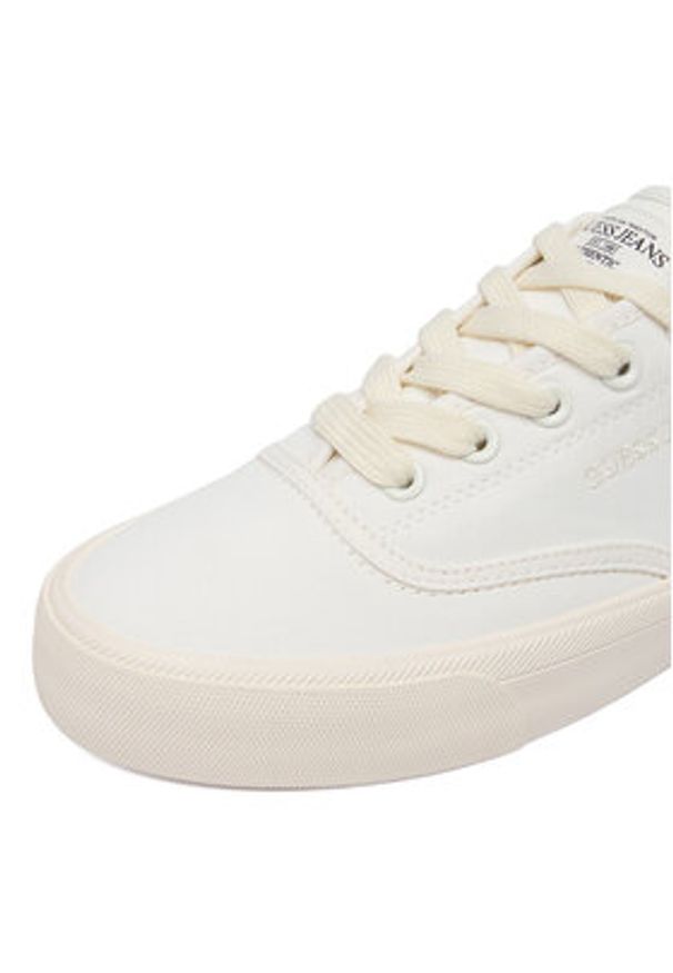 Guess Jeans Tenisówki CWBEO-WE-2025 Biały. Kolor: biały. Materiał: materiał