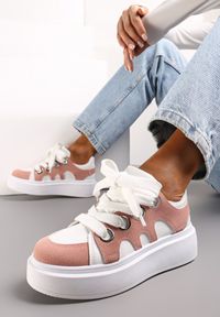 Renee - Biało-Różowe Sneakersy na Platformie Schiltes. Nosek buta: okrągły. Zapięcie: sznurówki. Kolor: różowy. Materiał: materiał. Sezon: jesień, wiosna. Obcas: na platformie. Wysokość obcasa: niski