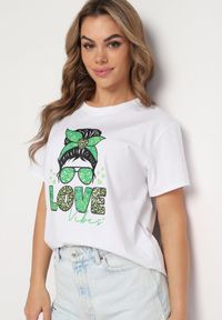Born2be - Biało-Zielony Bawełniany T-shirt z Nadrukiem z Przodu Sarilla. Kolor: biały. Materiał: bawełna. Wzór: nadruk. Sezon: lato #1