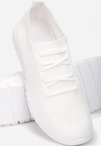 Born2be - Białe Buty Sportowe Castanthei. Zapięcie: bez zapięcia. Kolor: biały. Materiał: materiał. Szerokość cholewki: normalna. Wzór: aplikacja