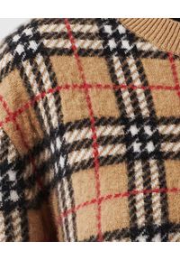 Burberry - BURBERRY - Sweter z kaszmiru. Okazja: na co dzień. Kolor: beżowy. Materiał: kaszmir. Styl: casual