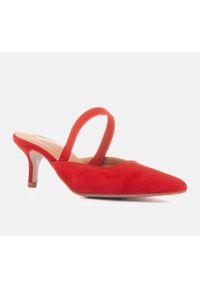 Marco Shoes Klapki Emiliana czerwone. Zapięcie: pasek. Kolor: czerwony. Materiał: zamsz. Szerokość cholewki: normalna. Obcas: na szpilce #8