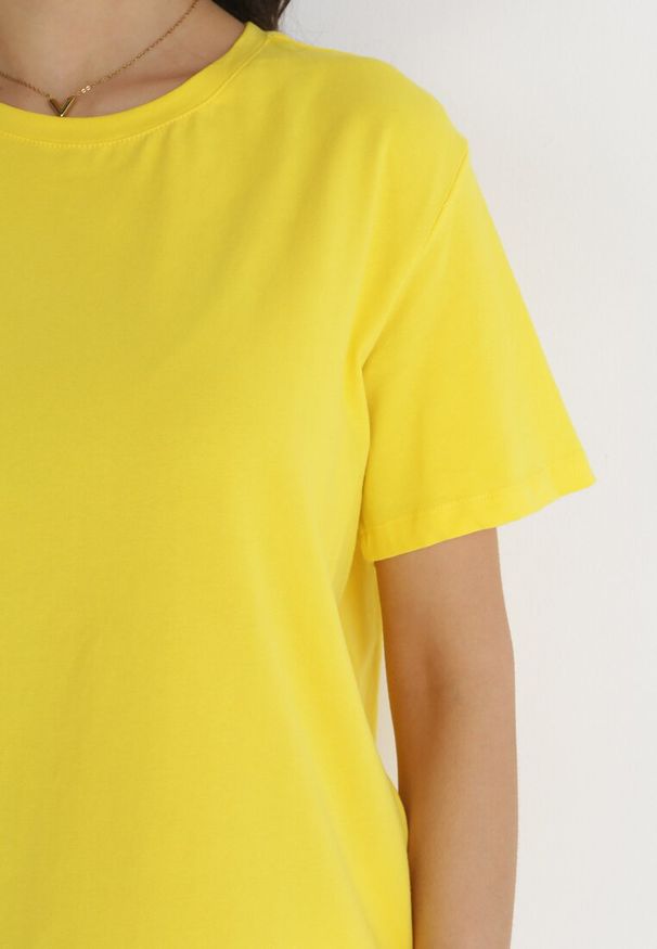 Born2be - Żółty Gładki T-shirt z Krótkimi Rękawami Elisza. Kolor: żółty. Długość rękawa: krótki rękaw. Długość: krótkie. Wzór: gładki