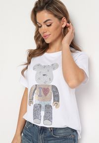 Born2be - Biały T-shirt Koszulka z Bawełny z Ozdobnymi Cyrkoniami Risani. Kolor: biały. Materiał: bawełna. Długość rękawa: krótki rękaw. Długość: krótkie. Wzór: aplikacja. Styl: elegancki