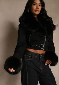 Renee - Czarna Kurtka o Kroju Ramoneski z Ociepleniem Zdobiona Futrem Mevindana. Kolor: czarny. Materiał: futro. Wzór: aplikacja #3