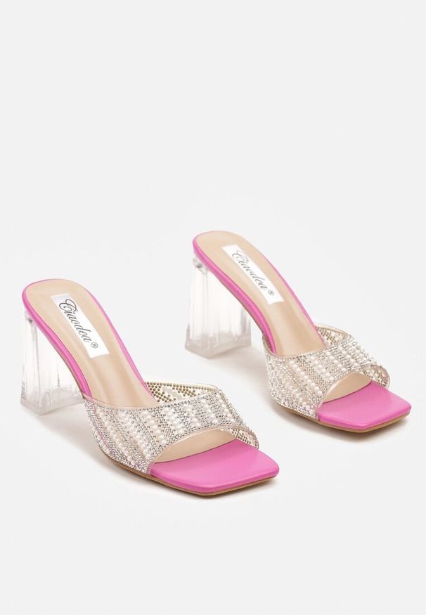 Renee - Fuksjowe Klapki z Perłami na Transparentnym Obcasie Typu Słupek Grelreia. Kolor: różowy. Materiał: jeans. Wzór: aplikacja. Obcas: na obcasie. Styl: elegancki, wizytowy. Wysokość obcasa: średni