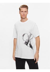 Calvin Klein Jeans T-Shirt J30J324022 Biały Regular Fit. Kolor: biały. Materiał: bawełna #1