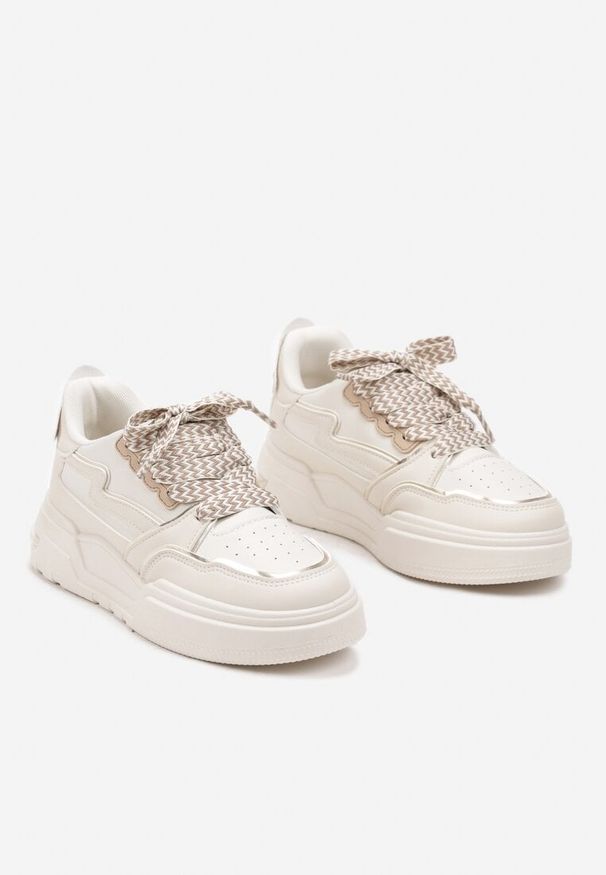 Born2be - Beżowe Sneakersy na Grubej Podeszwie z Ozdobnymi Wstawkami Beriona. Nosek buta: okrągły. Zapięcie: sznurówki. Kolor: beżowy. Materiał: materiał. Obcas: na obcasie. Wysokość obcasa: niski