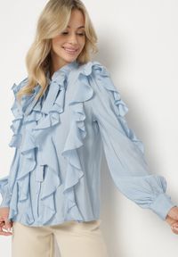 Born2be - Niebieska Koszula z Wiskozą o Luźnym Kroju z Falbanami i Wiązaniem Ravionel. Okazja: na co dzień. Kolor: niebieski. Materiał: wiskoza. Styl: casual, elegancki #6