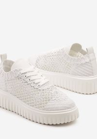 Renee - Białe Sneakersy Vices na Platformie z Ażurową Cholewką Lumerise. Okazja: na co dzień. Kolor: biały. Szerokość cholewki: normalna. Wzór: ażurowy. Obcas: na platformie #6