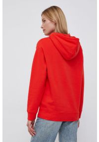 Levi's® - Levi's Bluza bawełniana damska kolor czerwony z kapturem gładka. Okazja: na spotkanie biznesowe, na co dzień. Typ kołnierza: kaptur. Kolor: czerwony. Materiał: bawełna. Długość rękawa: długi rękaw. Długość: długie. Wzór: gładki. Styl: biznesowy, casual #4