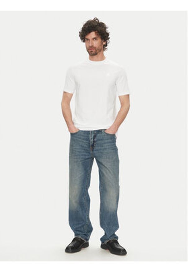 Karl Lagerfeld - KARL LAGERFELD T-Shirt 755750 500221 Biały Regular Fit. Typ kołnierza: dekolt w karo. Kolor: biały. Materiał: bawełna