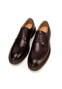 Wittchen - Męskie buty derby skórzane z kontrastową wstawką. Okazja: na co dzień, do pracy. Materiał: skóra. Wzór: gładki, aplikacja. Styl: casual, elegancki