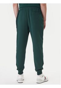 TOMMY HILFIGER - Tommy Hilfiger Spodnie dresowe Essential MW0MW37236 Zielony Regular Fit. Kolor: zielony. Materiał: bawełna #2
